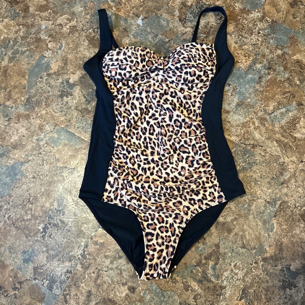 Romenza Targo One Piece Swimsuit Womens Size Medium Leopard Print Swimwear